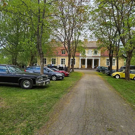 Hostel Ylisen Kartanohotelli *